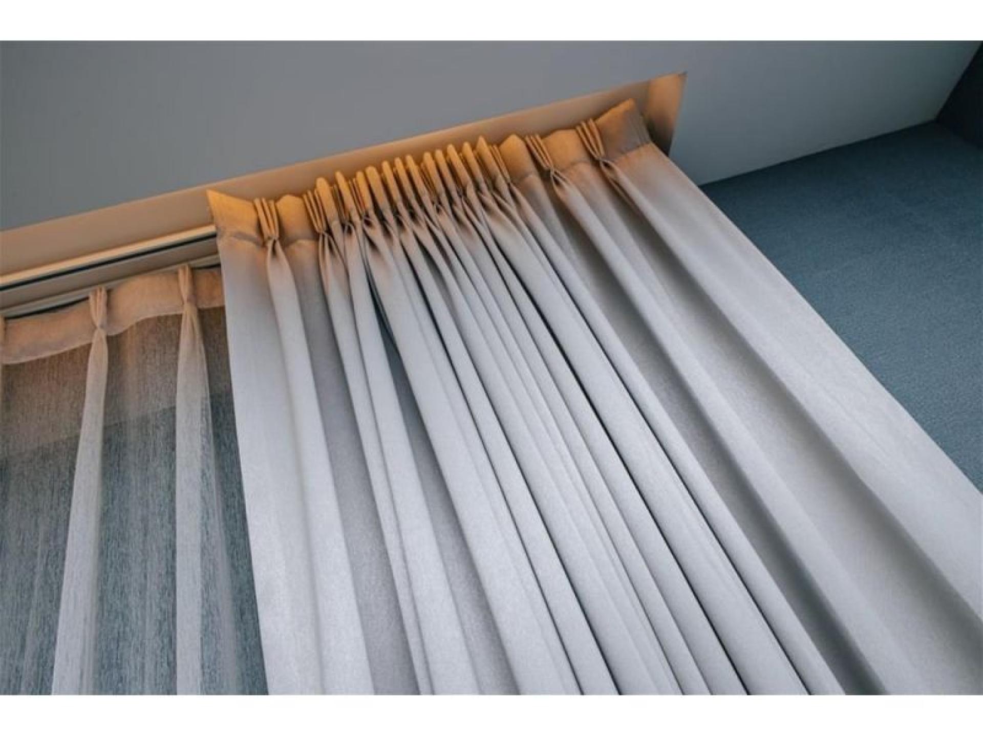 Wholesale Curtain Track Distributors 676095 1