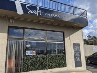 High volume takeaway - Low rent  & overheads - Best location