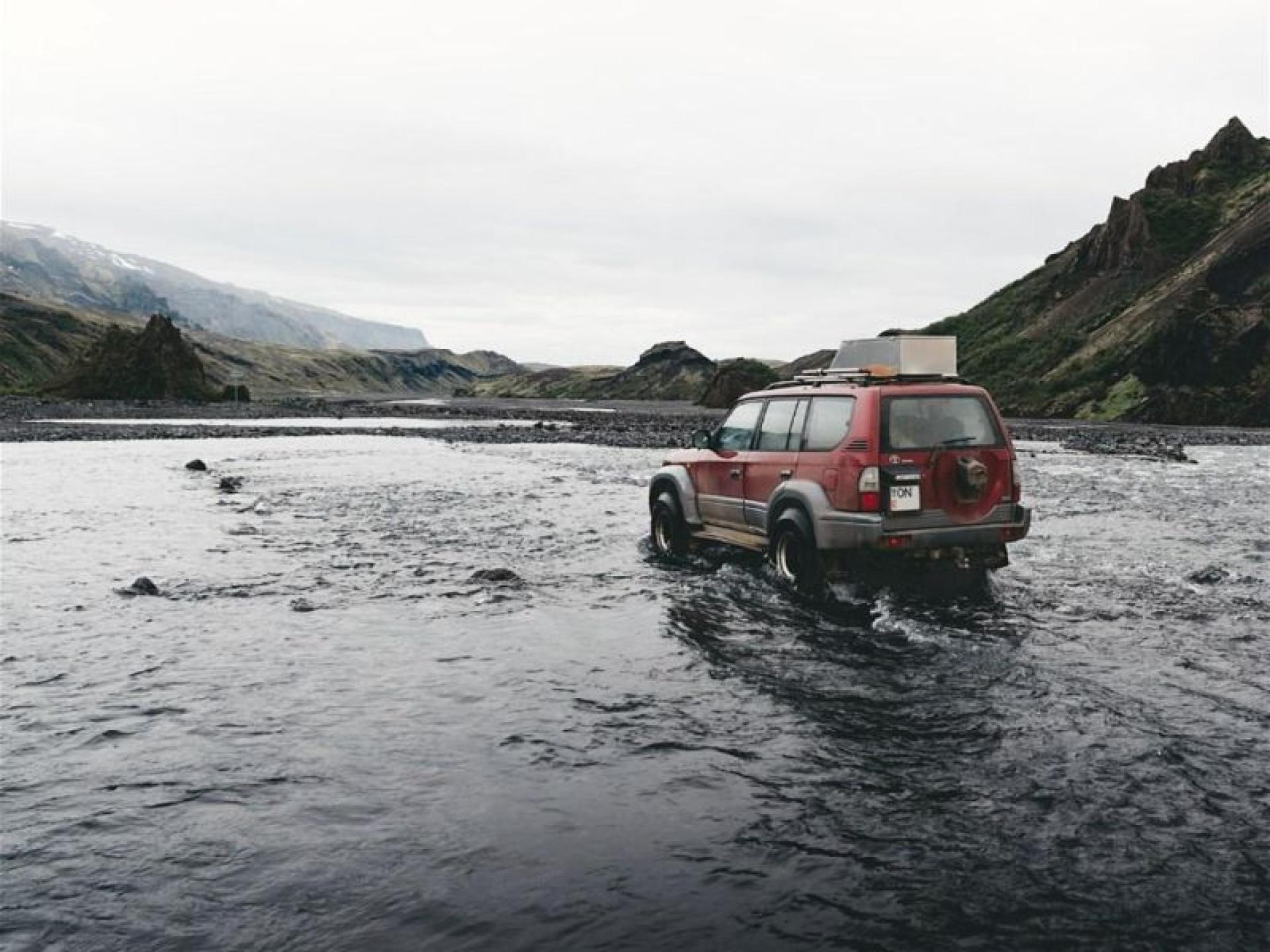 4x4 & Camper Hire 679630 3