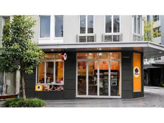 Busy Corner Food Takeaway – Surry Hills, NSW