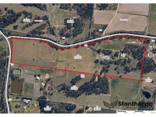 GLEN APLIN VIA STANTHORPE 32.6 ACRES WITH HUGE WATER ACCESS