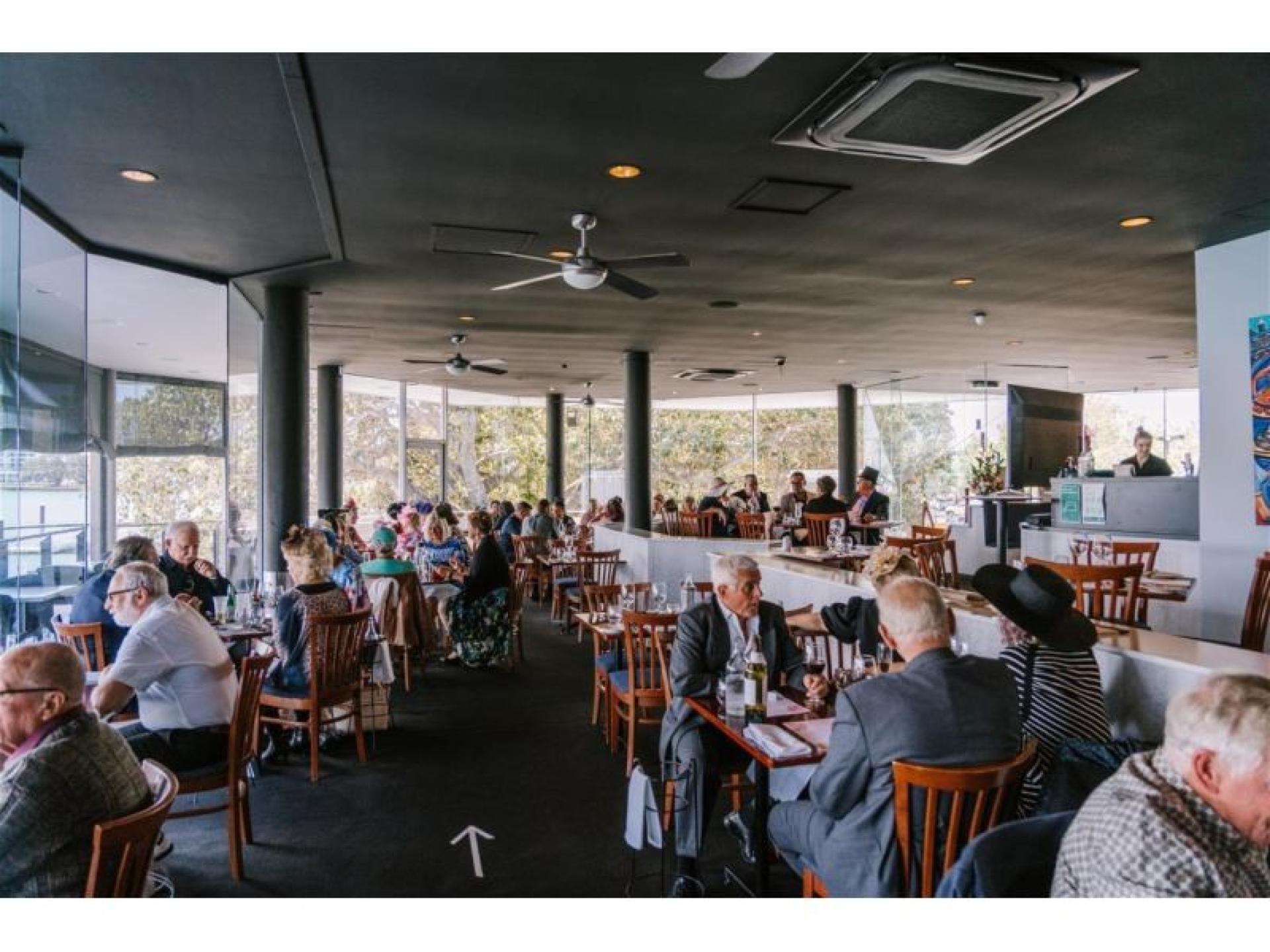 Iconic Waterfront Restaurant Revival 673148 1