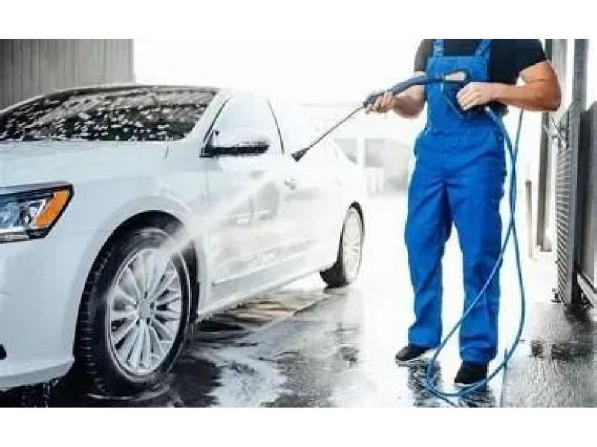Well Known Branded Car 681244 1