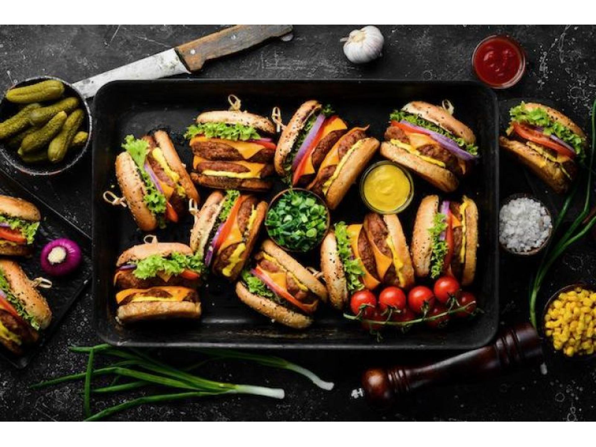 Fully Managed Burger & 681163 1
