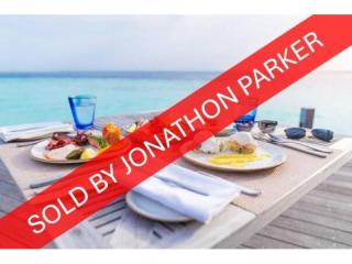 SOLD - WATERFRONT INSTITUTION LICENSED CAFÉ